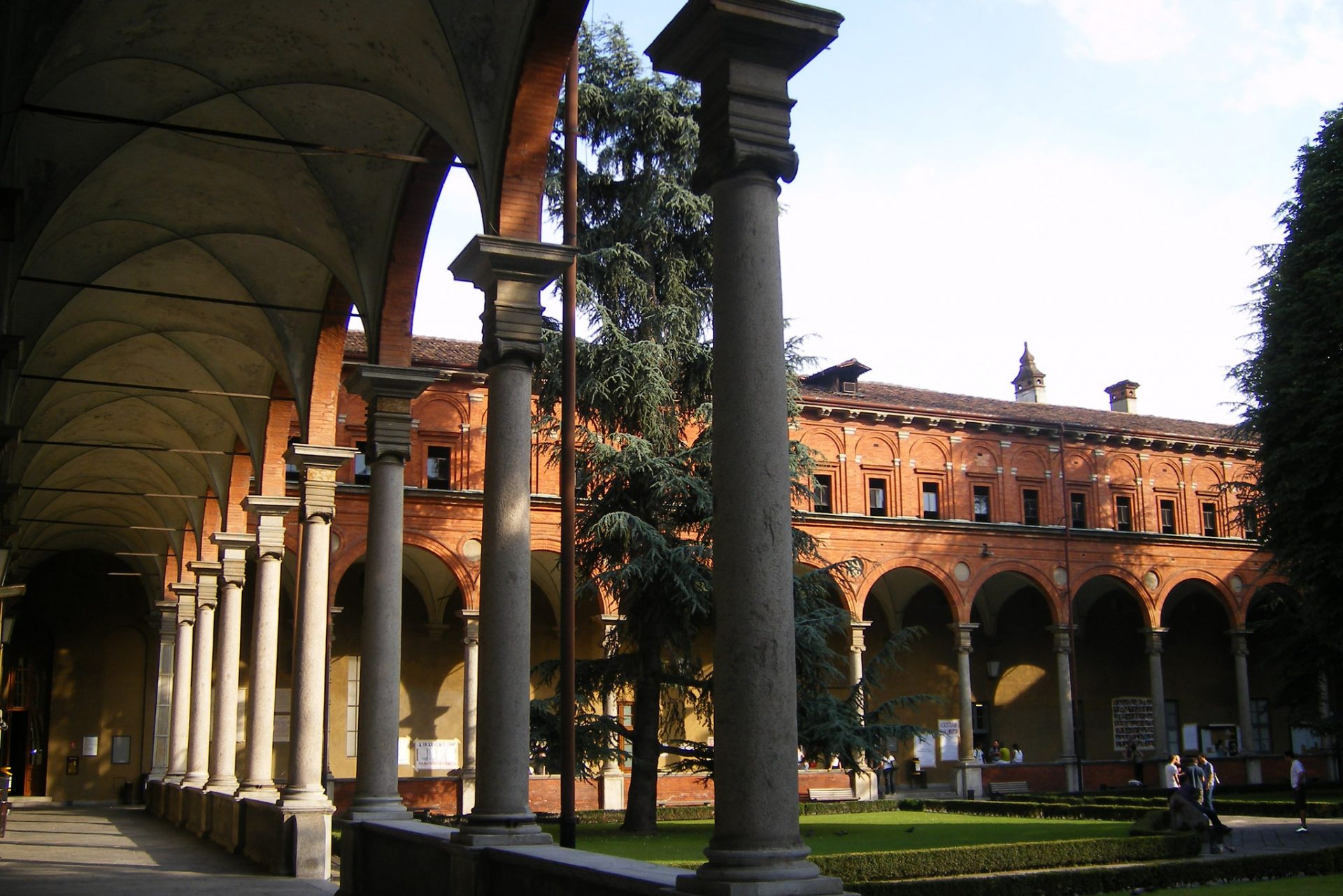 Du học Ý: Trường Đại học Danh Tiếng Università Cattolica del Sacro Cuore 2 Universita Cattolica del Sacro Cuore